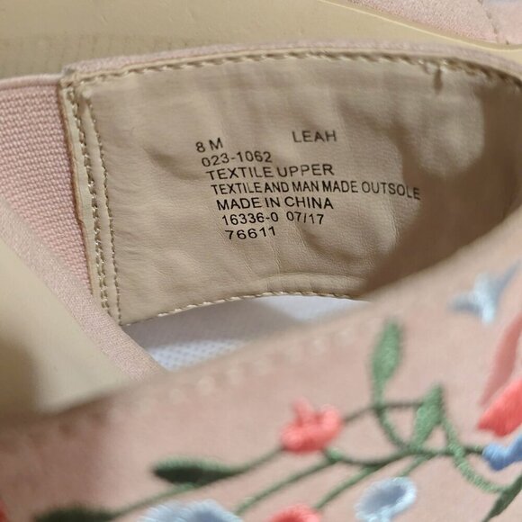 N by Nicole Miller ✦ Embroidered Leah Sandal ✦ Floral Beige Open Toe Chunky Heel - Picture 5 of 11